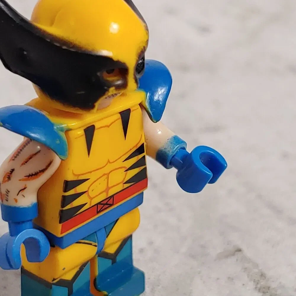LEGO Marvel Series 2 Custom Wolverine - Collectible Minifigure 71039 - USED